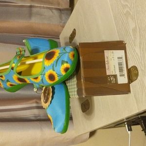 Hot Chocolate Sunflower Flats Sz 9